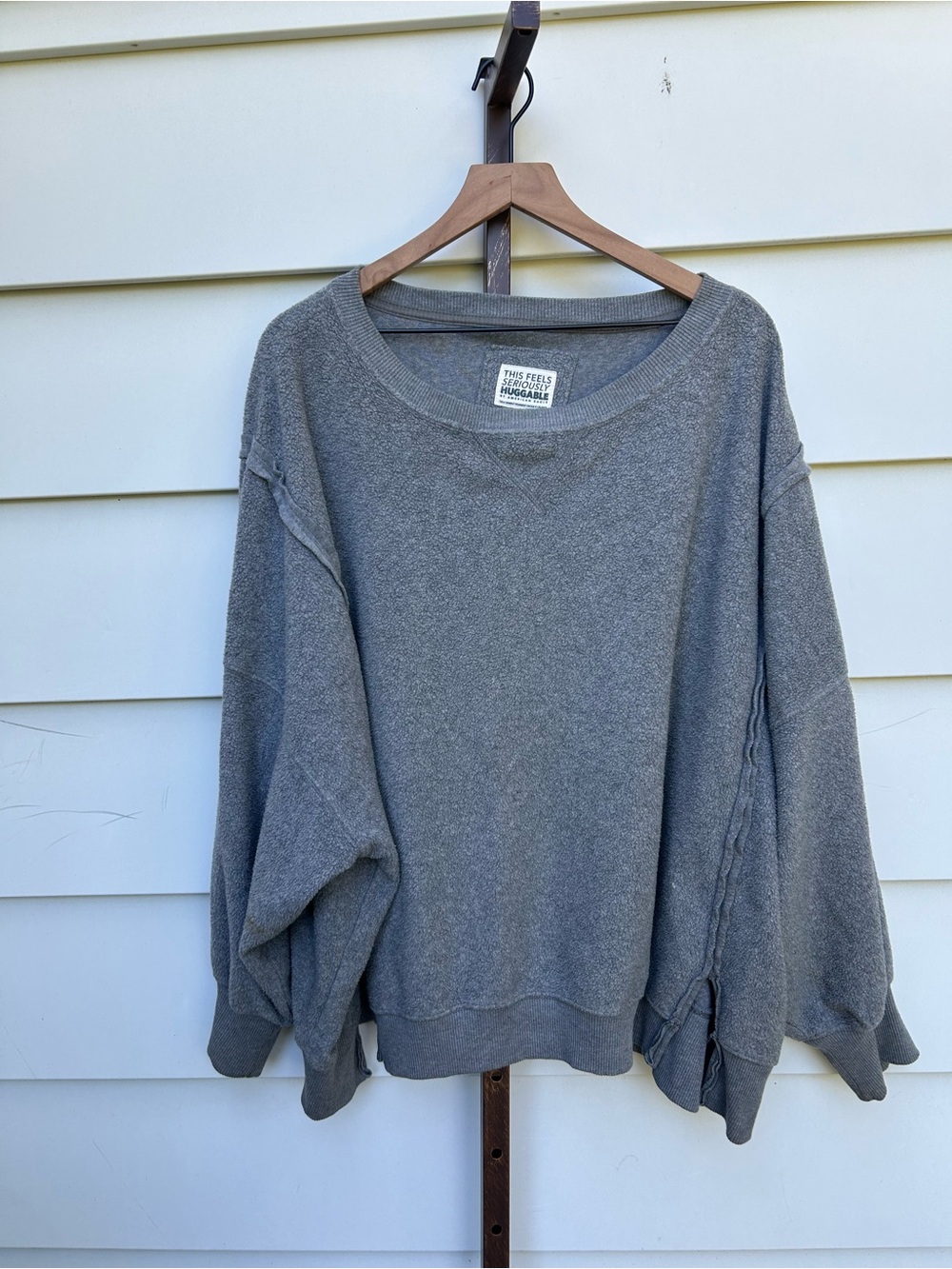 AMERICAN EAGLE gray oversized huggable sweatshirt size large